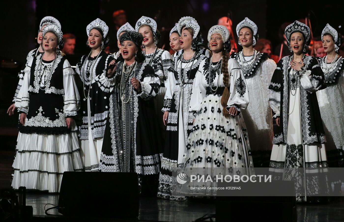 Музыкально-поэтический спектакль "Если будет Россия, значит, буду и я"