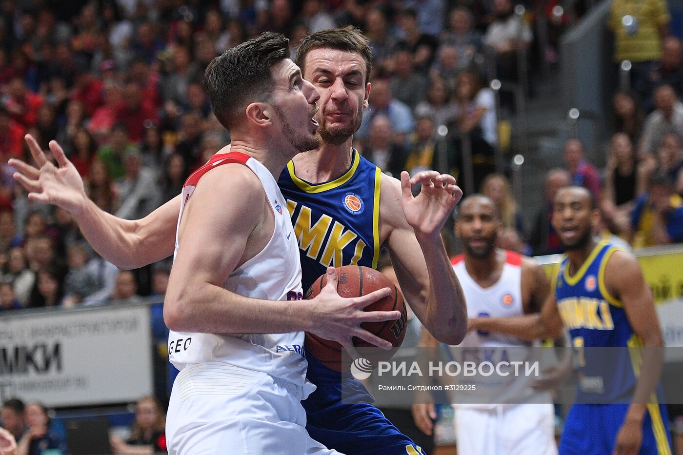 Баскетбол. Единая Лига ВТБ. Матч "Химки" - ЦСКА