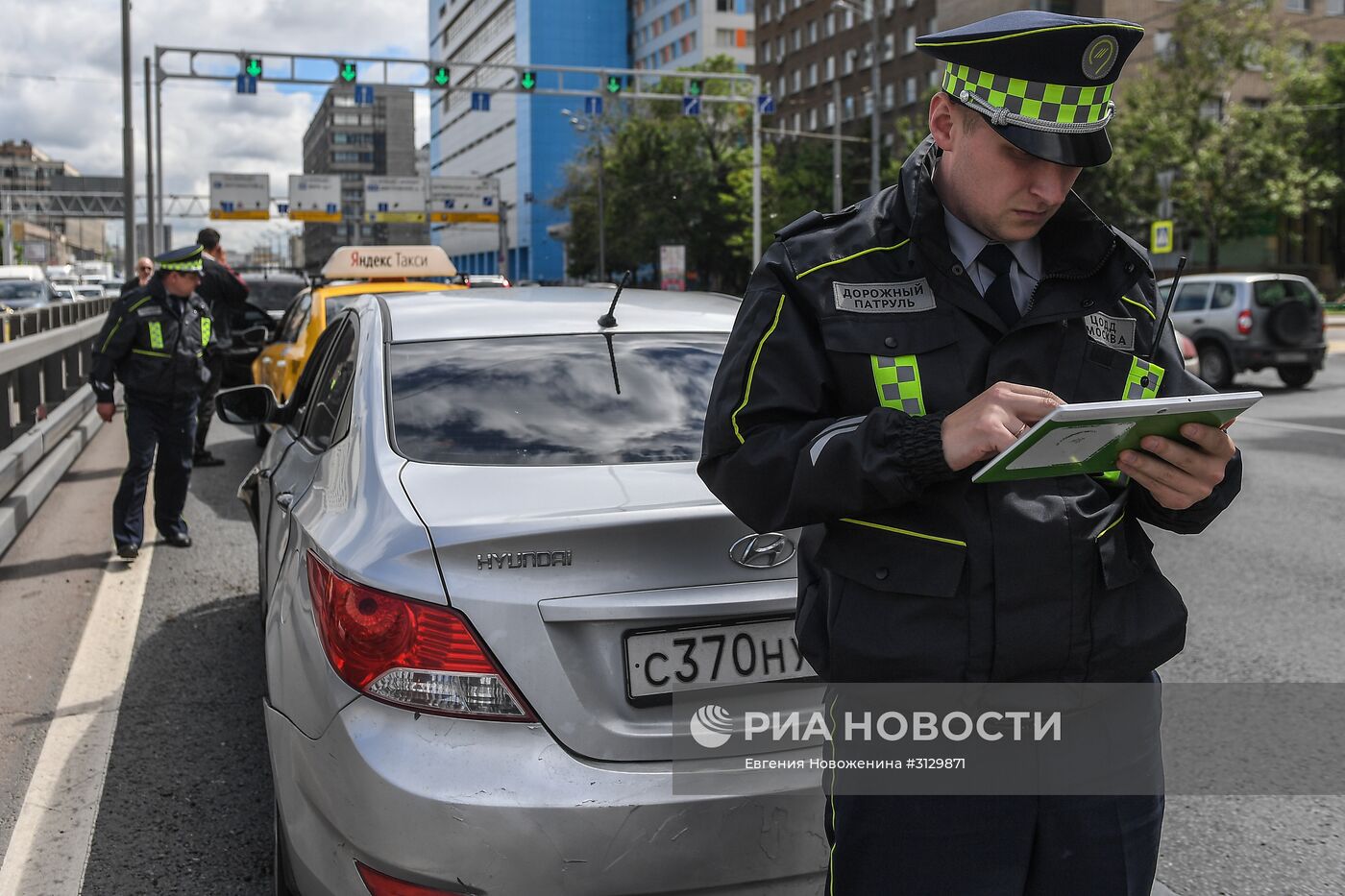 Работа экипажа дорожного патруля ЦОДД