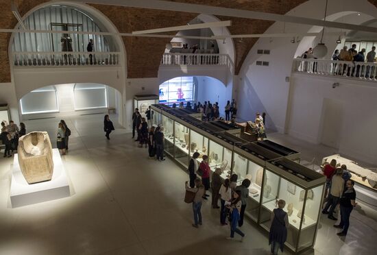 Открытие выставки "Нефертари и Долина Цариц из Египетского музея в Турине" в Эрмитаже