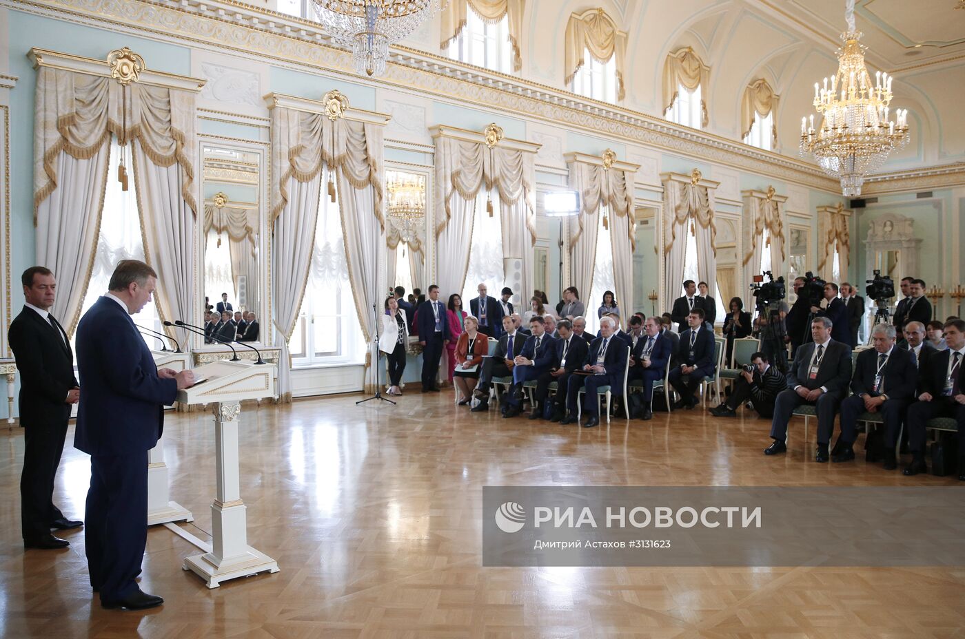 Рабочая поездка премьер-министра РФ Д. Медведева в Санкт-Петербург