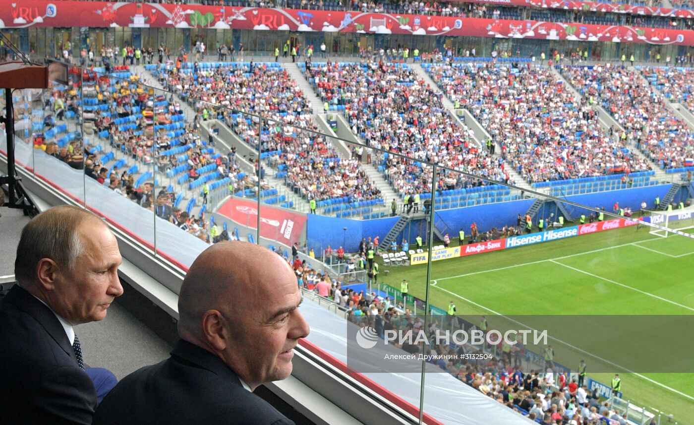 Президент РФ В. Путин и премьер-министр РФ Д. Медведев посетили первый матч Кубка конфедераций-2017