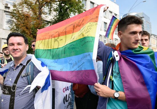 "Марш равенства" ЛГБТ-сообщества в Киеве