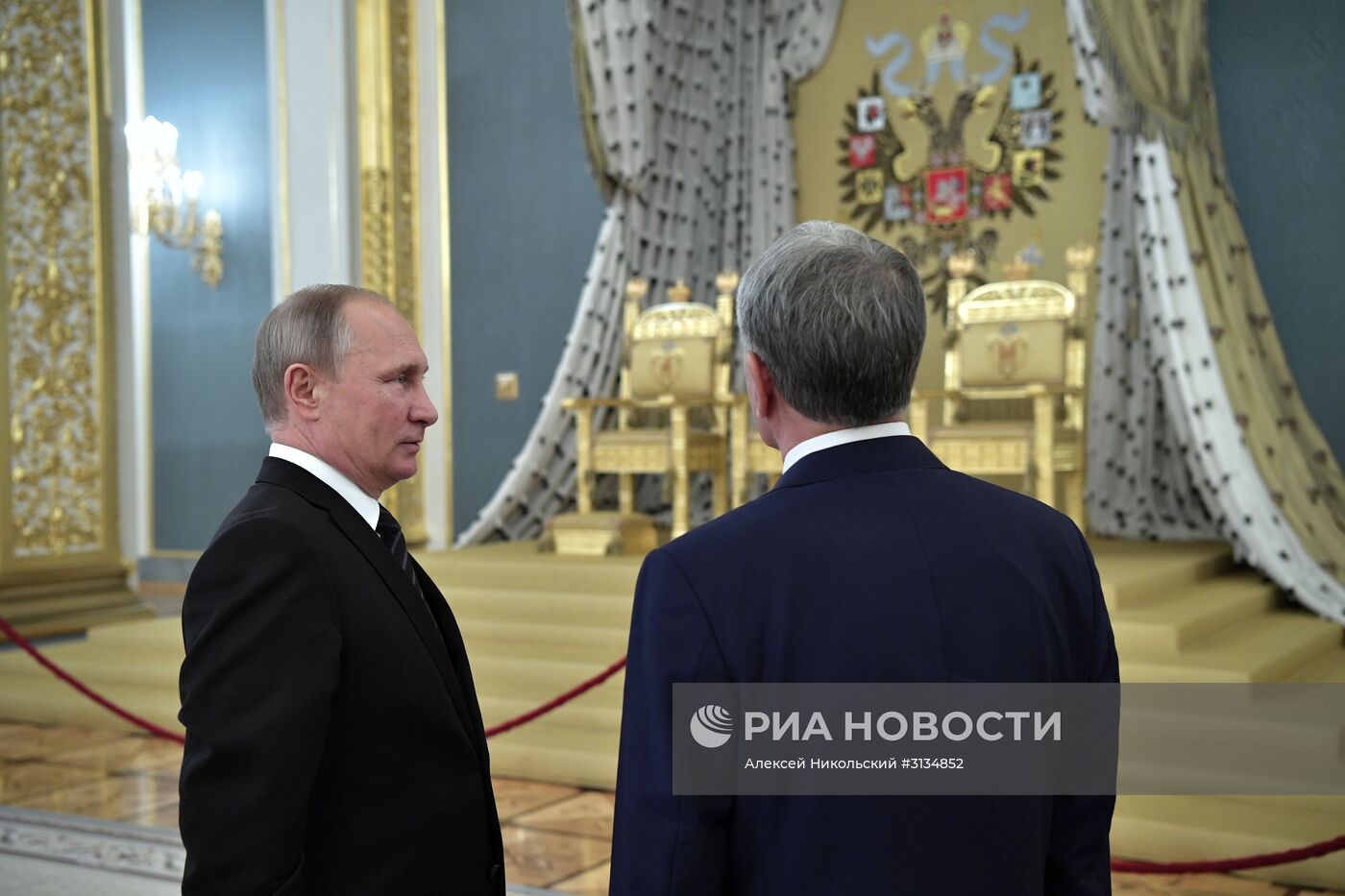 Президент РФ В. Путин провел переговоры с президентом Киргизии А. Атамбаевым