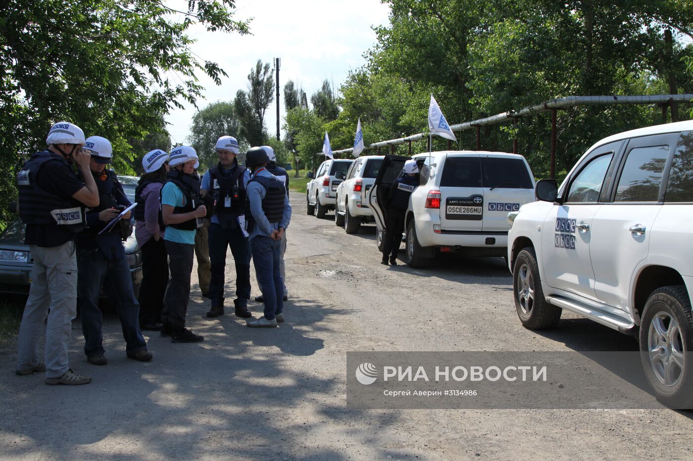 Первый замглавы СММ ОБСЕ на Украине А. Хуг посетил Донбасс