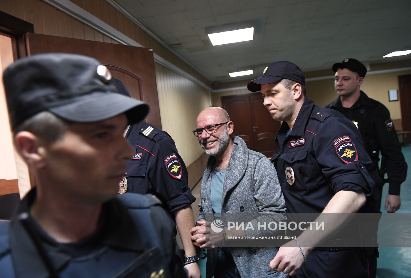 Рассмотрение ходатайства следствия об аресте Алексея Малобродского