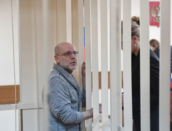 Рассмотрение ходатайства следствия об аресте Алексея Малобродского