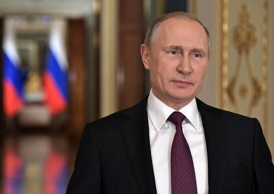 Обращение президента РФ В.Путина к выпускникам российских школ