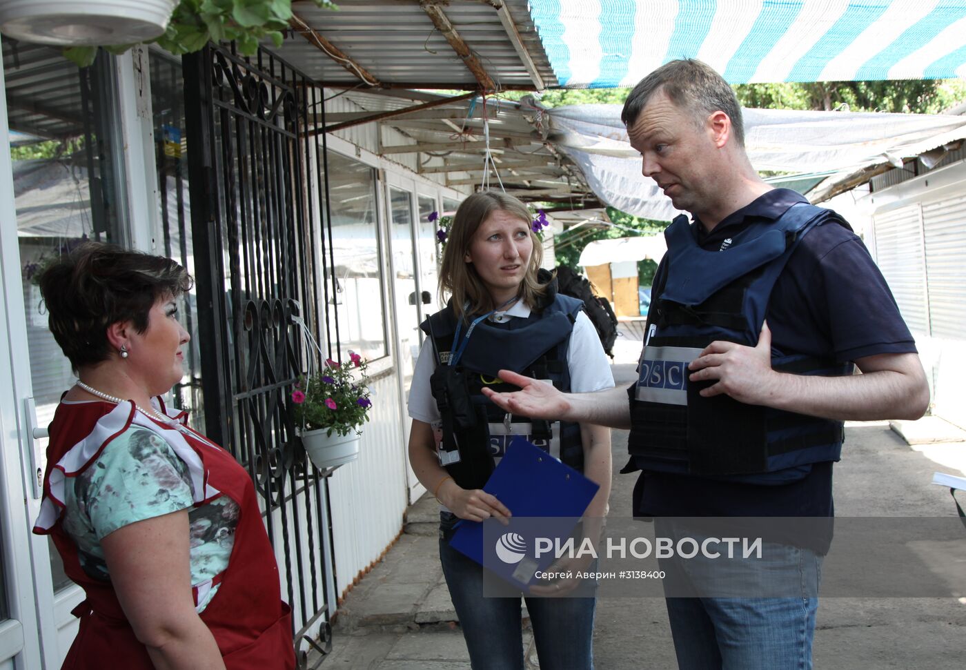 Первый замглавы СММ ОБСЕ на Украине А. Хуг посетил г. Ясиноватая в Донецкой области