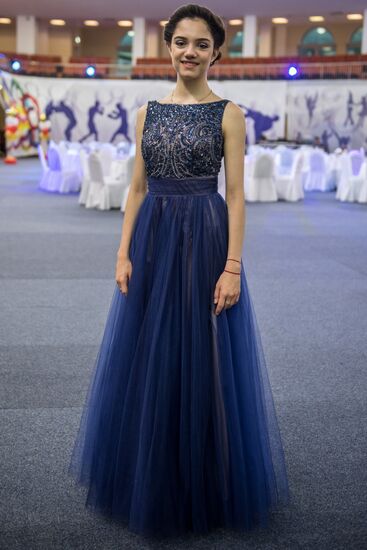 Вручение аттестата фигуристке Евгении Медведевой