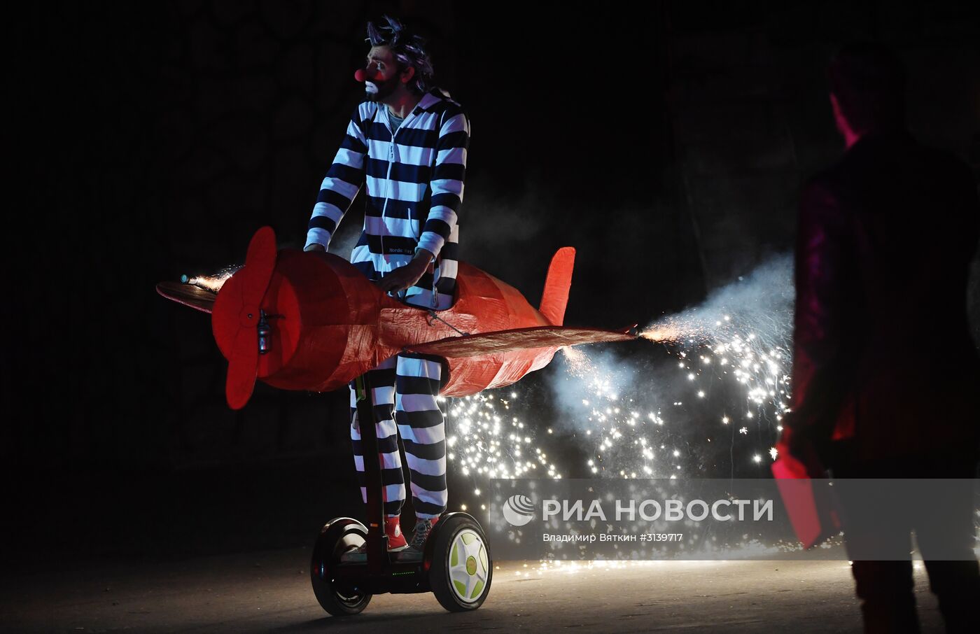 Фестиваль огненных театров "Вселенский карнавал огня"