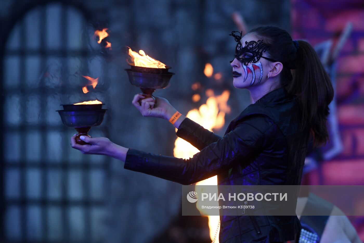 Фестиваль огненных театров "Вселенский карнавал огня"