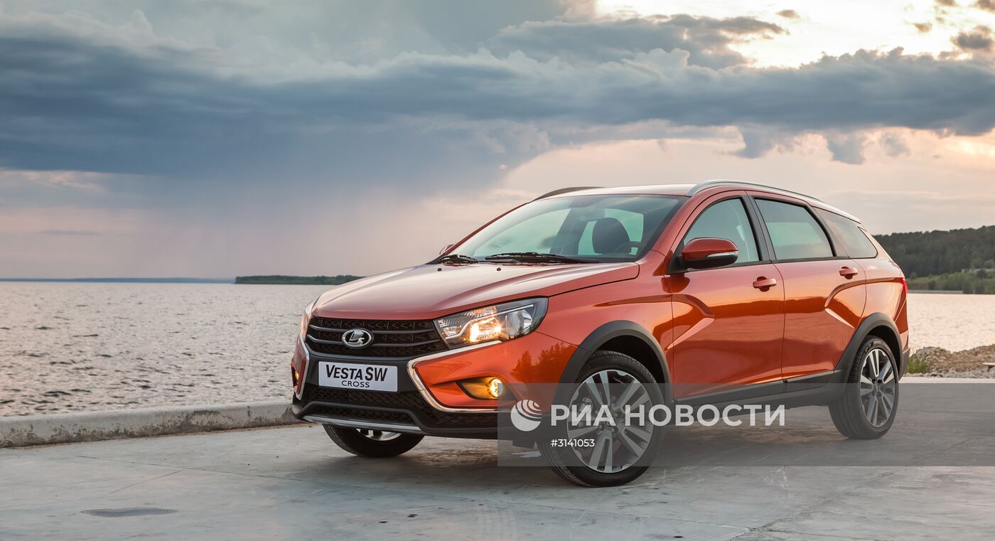 АвтоВАЗ представил универсалы Lada Vesta SW и Lada Vesta SW Cross