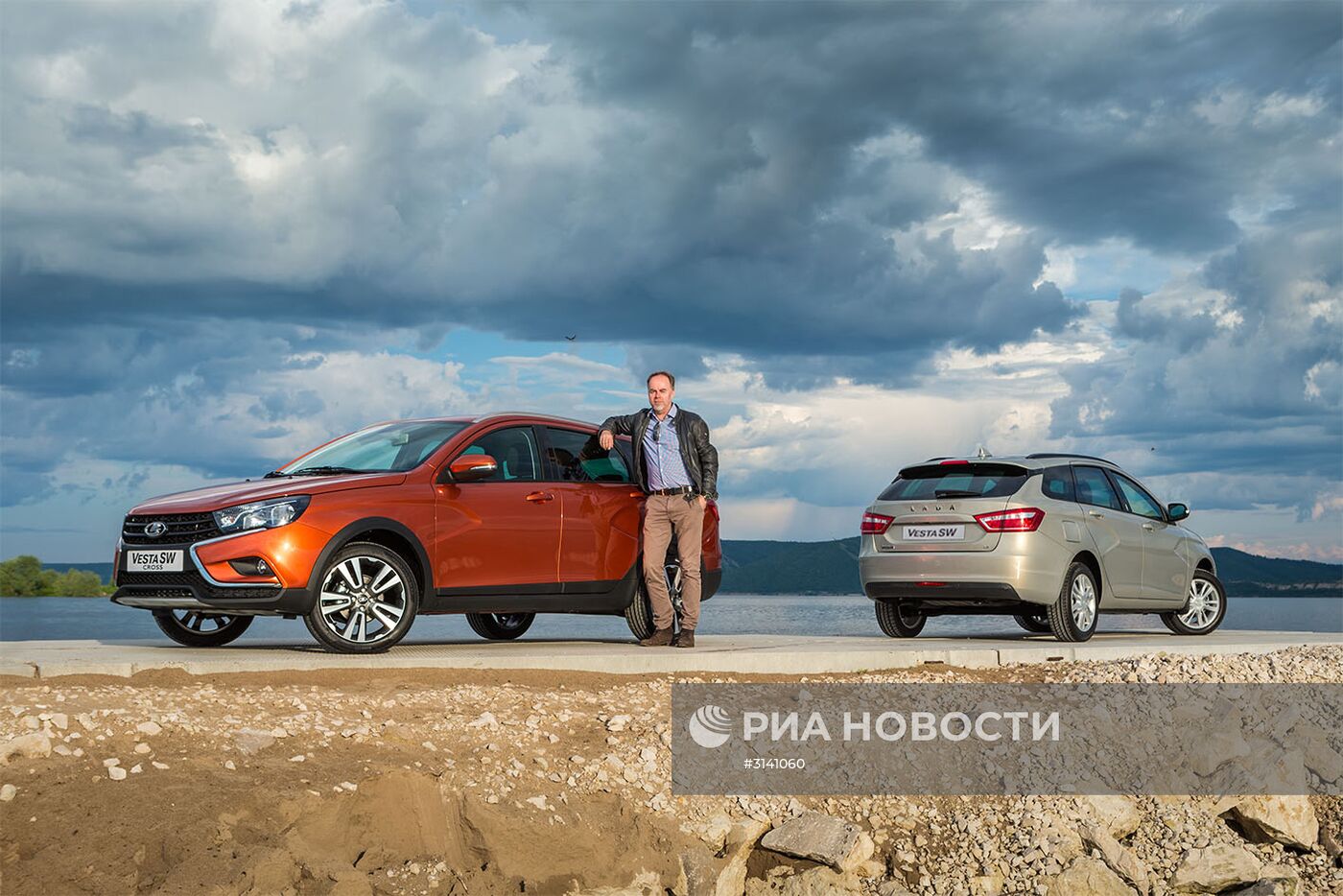 АвтоВАЗ представил универсалы Lada Vesta SW и Lada Vesta SW Cross