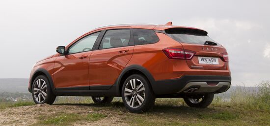 АвтоВАЗ представил универсалы Lada Vesta SW и Lada Vesta SW Cross