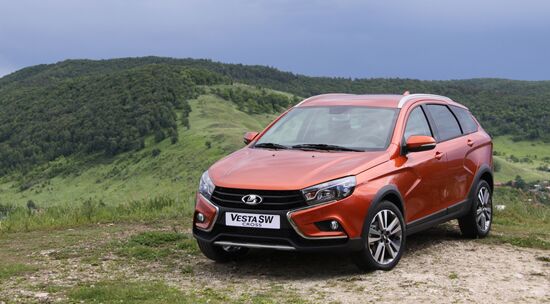 АвтоВАЗ представил универсалы Lada Vesta SW и Lada Vesta SW Cross