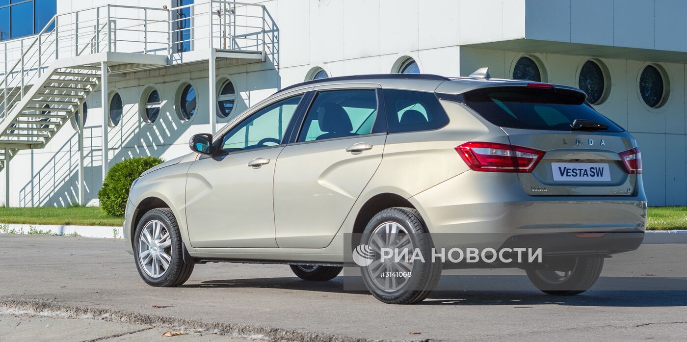 АвтоВАЗ представил универсалы Lada Vesta SW и Lada Vesta SW Cross