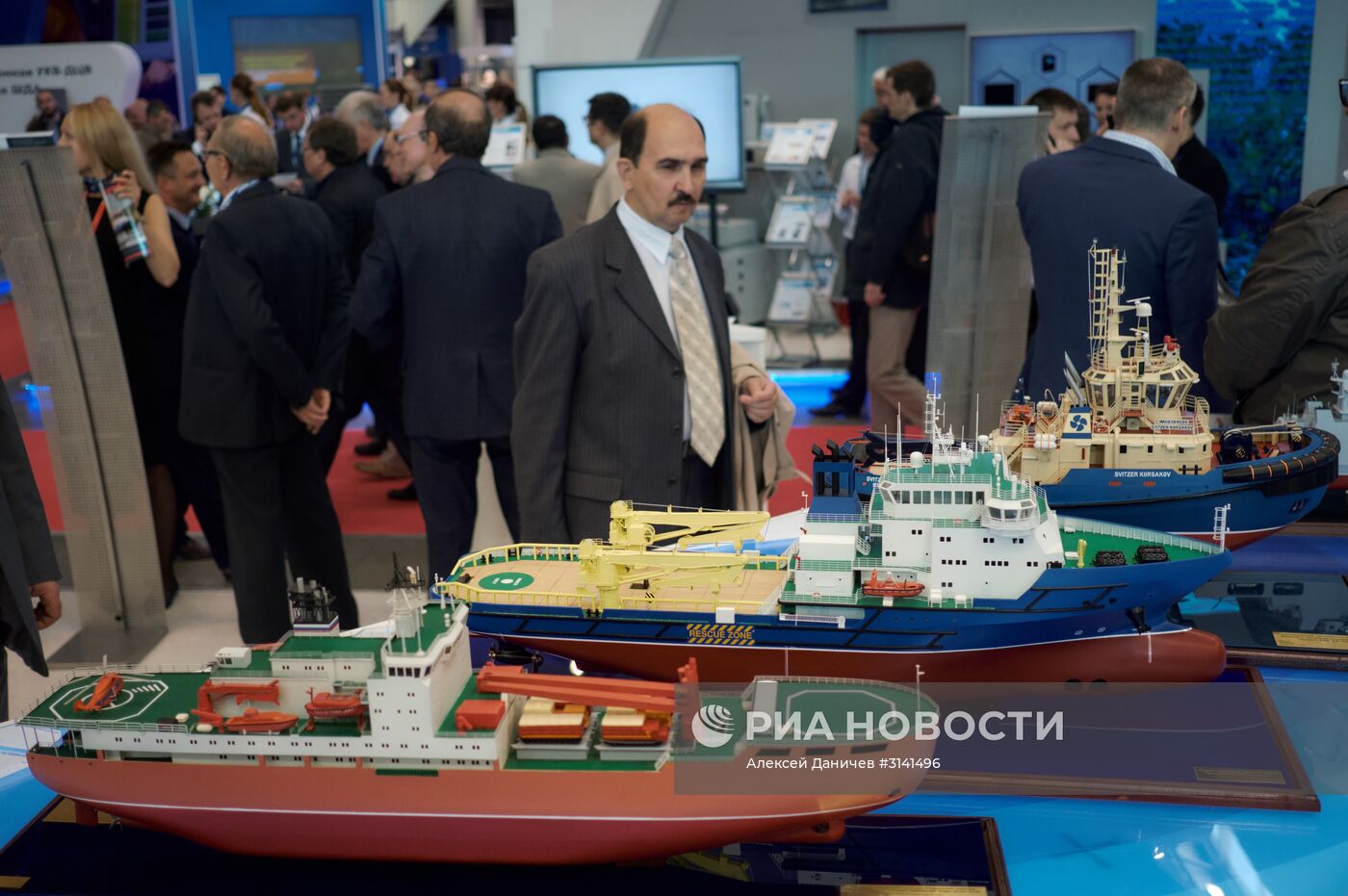 Открытие Международного военно-морского салона в Санкт-Петербурге
