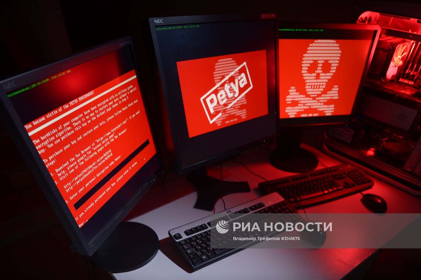 Вирус-вымогатель атаковал IT-системы компаний в разных странах