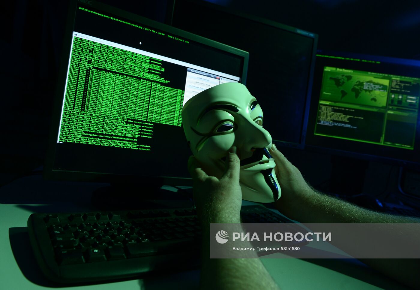 Вирус-вымогатель атаковал IT-системы компаний в разных странах