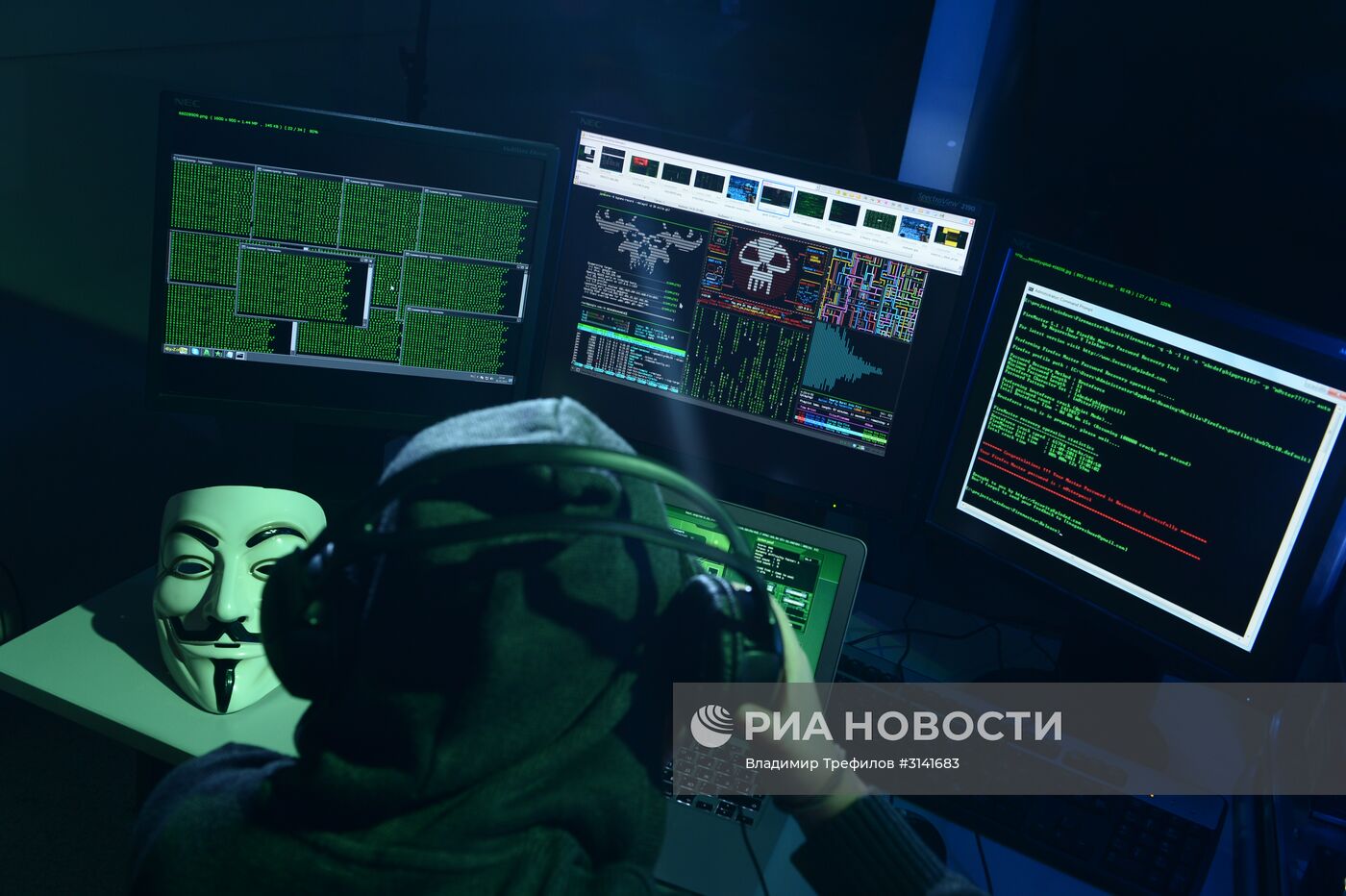 Вирус-вымогатель атаковал IT-системы компаний в разных странах