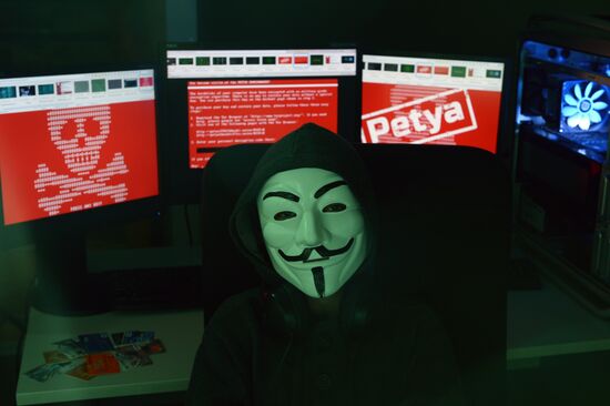 Вирус-вымогатель атаковал IT-системы компаний в разных странах