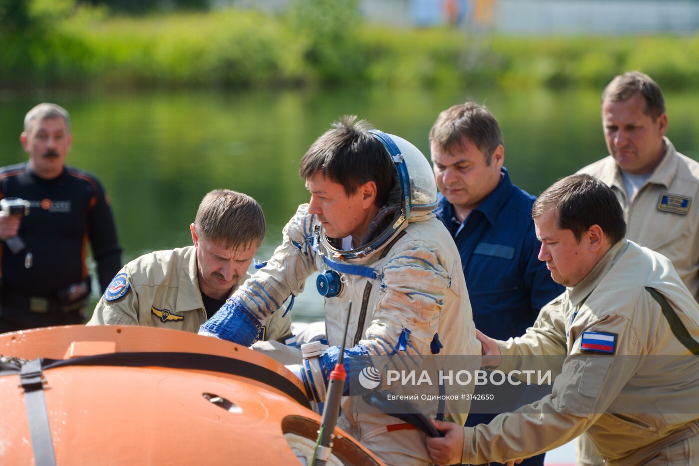 Тренировка по "водному выживанию" экипажа Международной космической станции