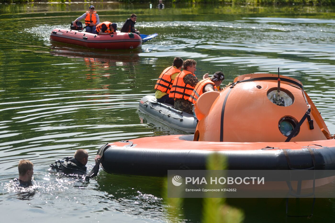 Тренировка по "водному выживанию" экипажа Международной космической станции