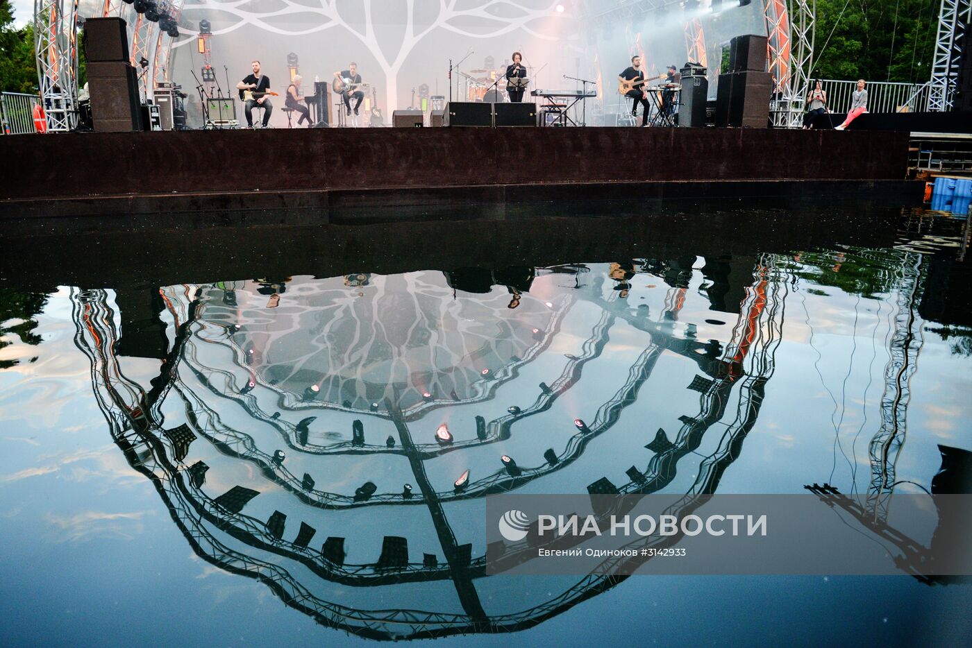 Открытие комплекса под открытым небом “Зеленый театр ВДНХ. Сцена на воде”