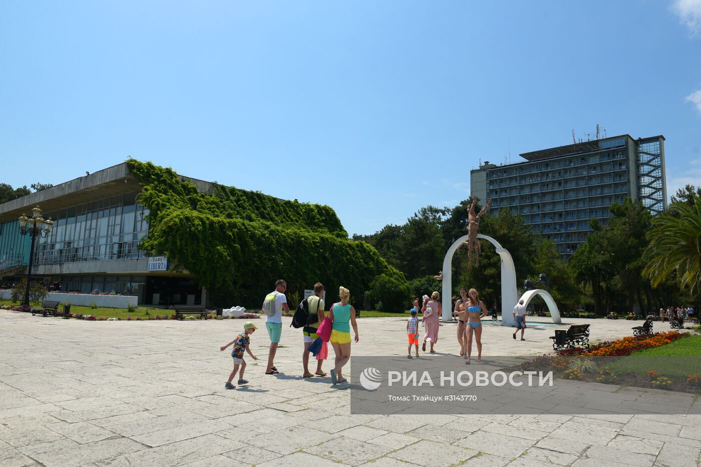 Отдых туристов в Абхазии