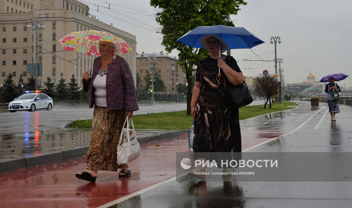 Дождь в Москве