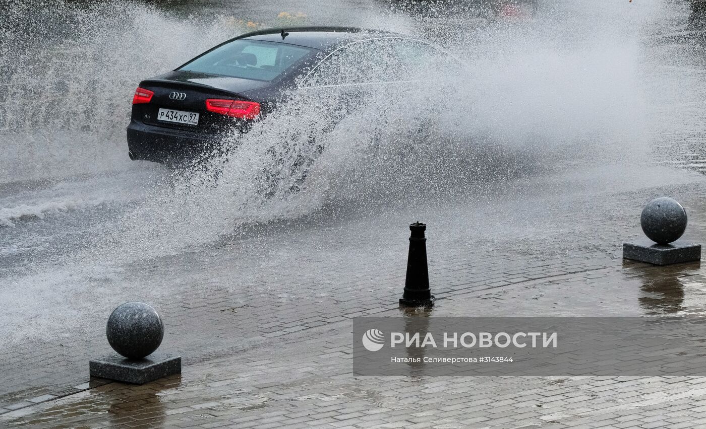 Дождь в Москве