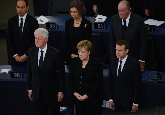 Церемония прощания с экс-канцлером Германии Гельмутом Колем