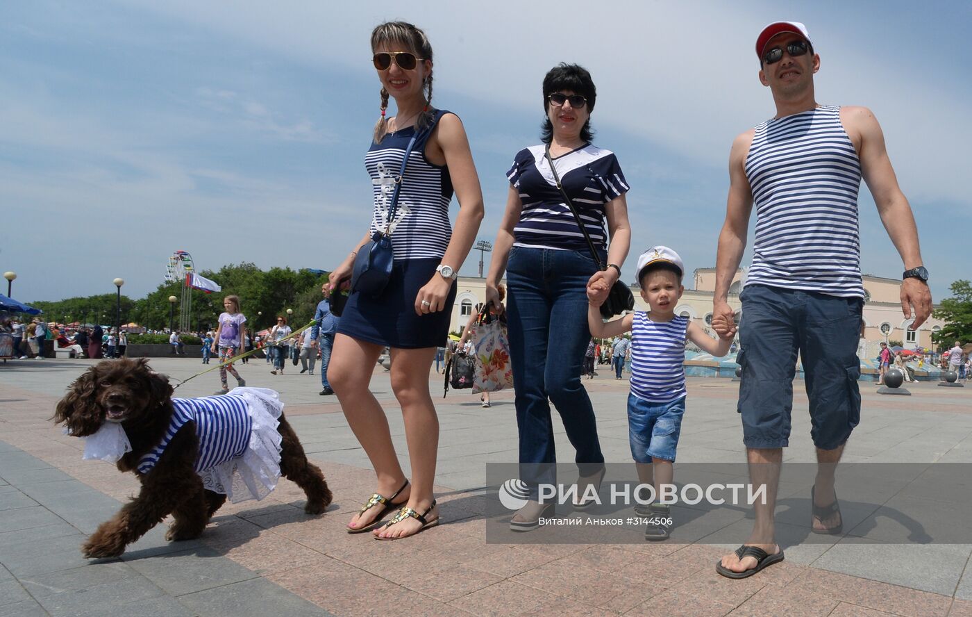 Праздник "Город в тельняшке" во Владивостоке