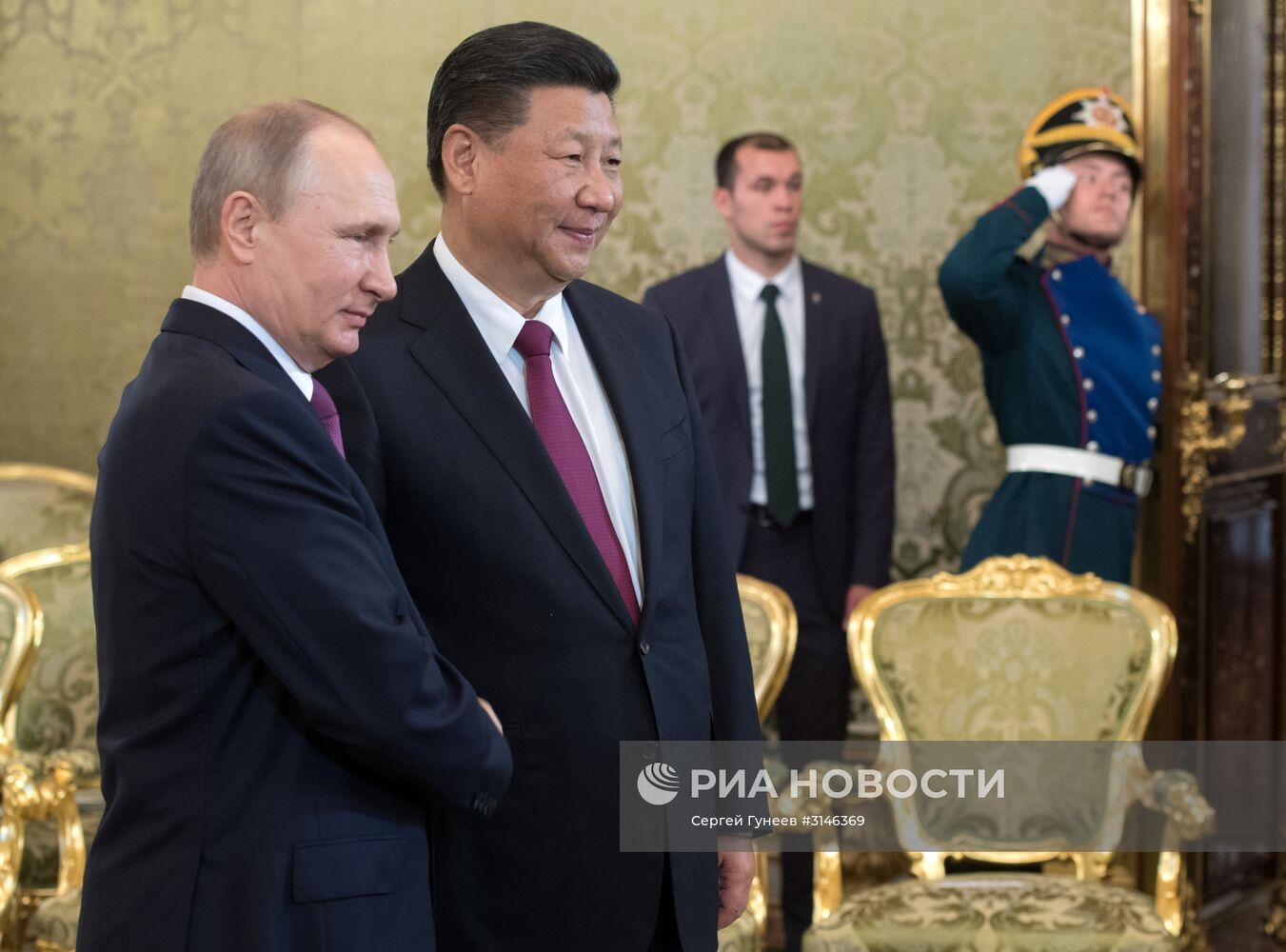Встреча президента РФ В. Путина и председателя КНР Си Цзиньпина в Москве