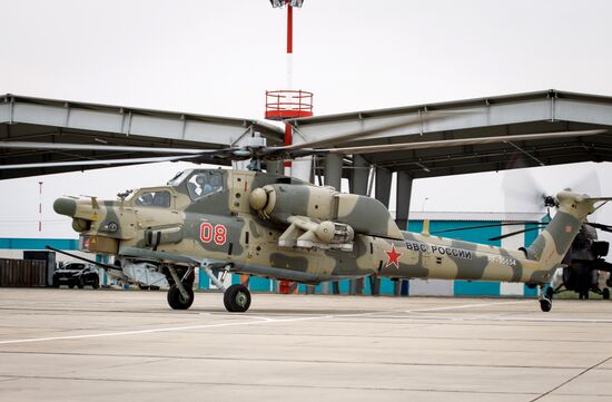 Учебно-тренировочные полеты вертолёта Ми-35М в Краснодарском крае