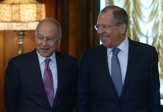 Встреча главы МИД РФ С. Лаврова и генерального секретаря ЛАГ А. Абуль-Гейта