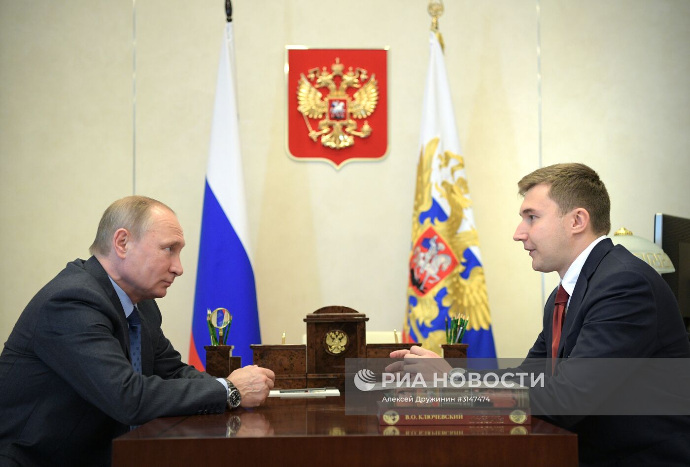 Президент РФ В. Путин встретился с шахматистом С. Карякиным