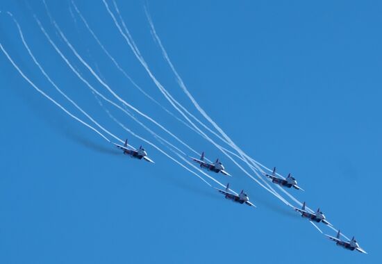 Празднование 105-летия Воздушно-космических сил РФ в Санкт-Петербурге