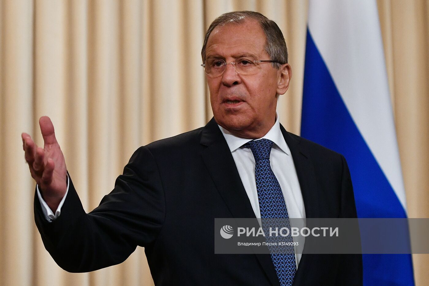 Встреча глав МИД РФ и Республики Южная Осетия С. Лаврова и Д. Медоева