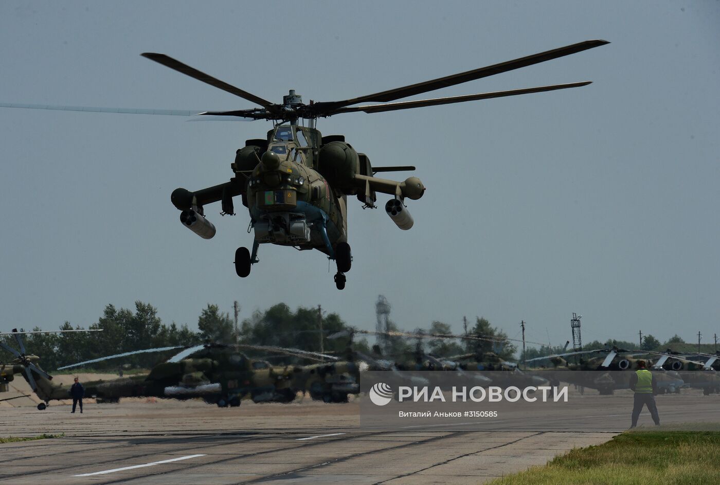 Летно-тактические учения вертолетного полка в Приморском крае