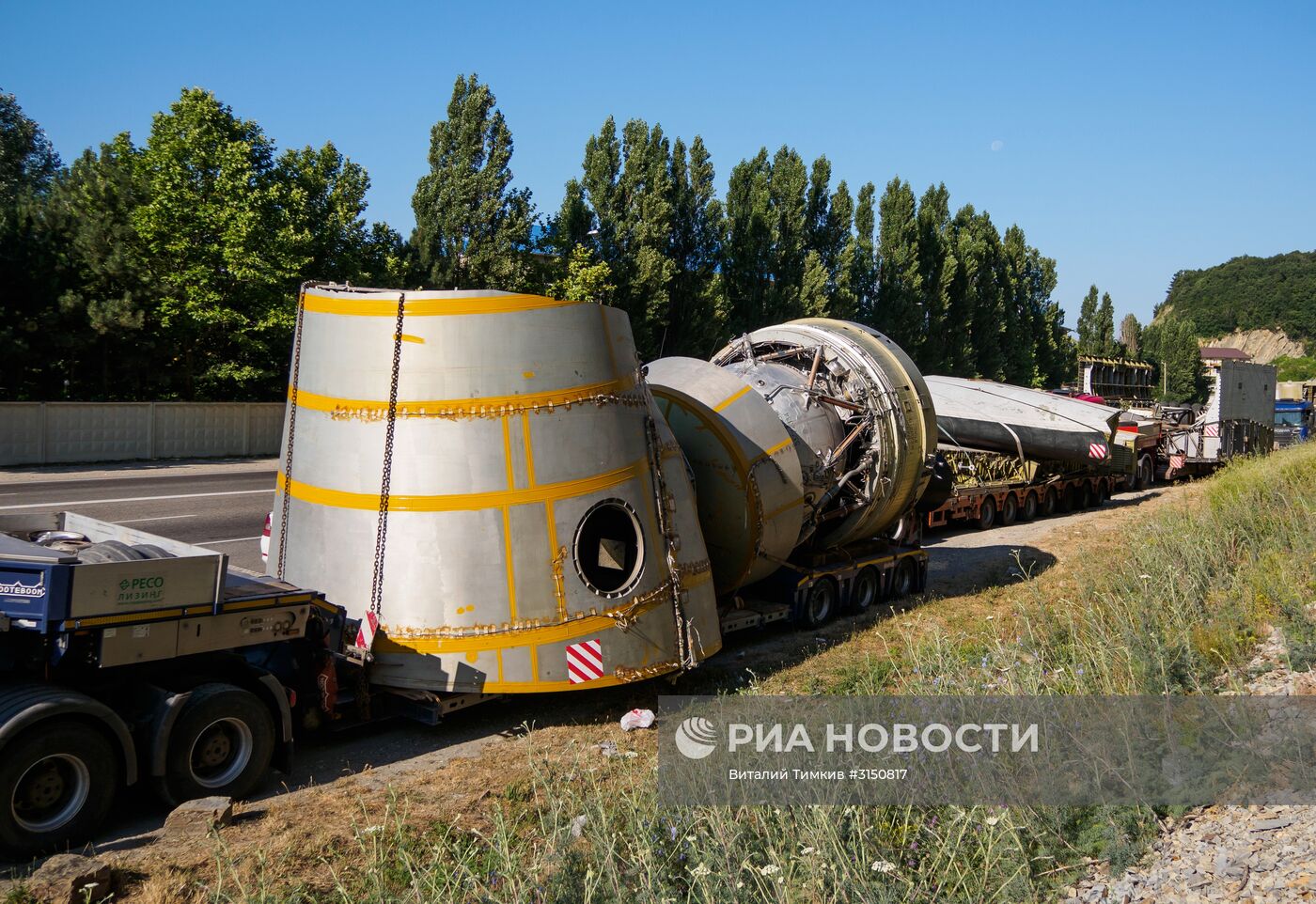 Макет космического корабля "Буран" прибыл в Краснодарский край