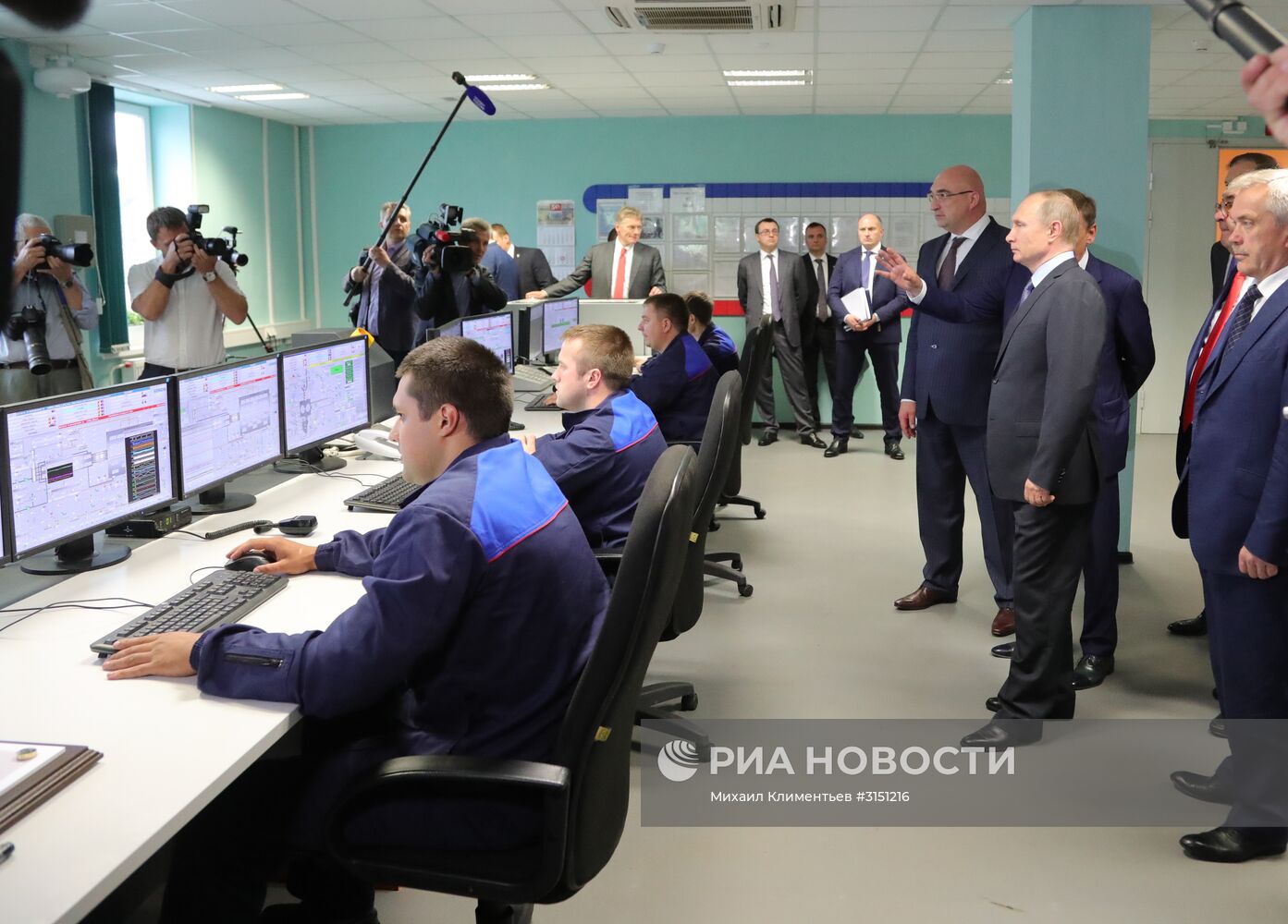 Рабочая поездка президента РФ В. Путина в Белгородскую область