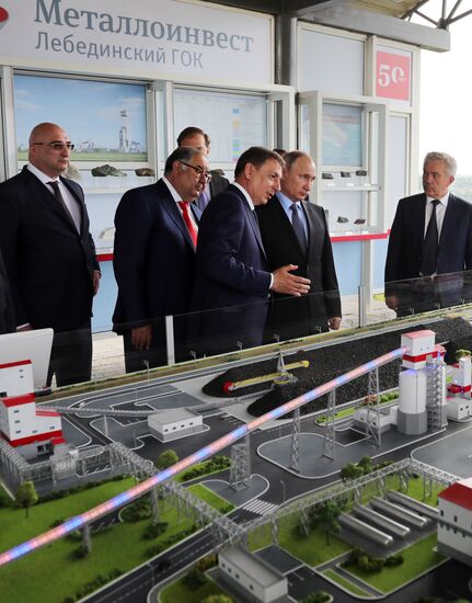 Рабочая поездка президента РФ В. Путина в Белгородскую область