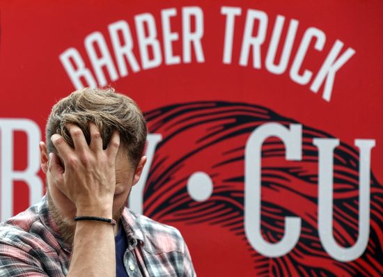 Мобильный барбершоп Boy Cut Barber Truck появился в Москве