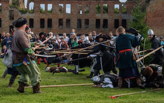 Исторический фестиваль "Страж в истоке Невы" в Ленинградской области