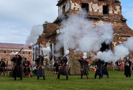 Исторический фестиваль "Страж в истоке Невы" в Ленинградской области