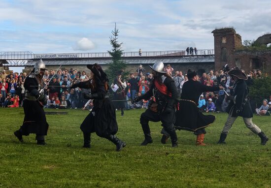 Исторический фестиваль "Страж в истоке Невы" в Ленинградской области