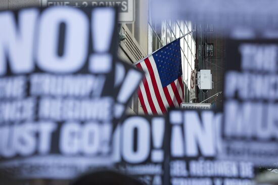 Акция протеста против Трампа в США