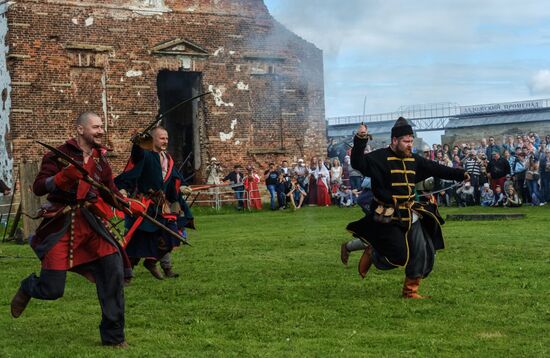 Исторический фестиваль "Страж в истоке Невы" в Ленинградской области